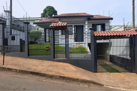 Casa com 4 Quartos à venda, 176m² no Petrópolis, Passo Fundo