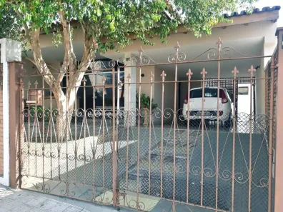 Imóvel Comercial com 3 Quartos à venda, 320m² no Centro, Vinhedo
