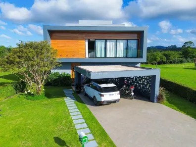 Casa de Condomínio com 4 Quartos à venda, 490m² no Centro, Camboriú