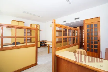 Sala Comercial para alugar, 72m² no Auxiliadora, Porto Alegre