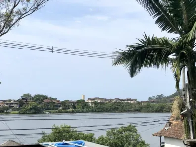 Casa com 4 Quartos à venda, 250m² no Lagoa da Conceição, Florianópolis