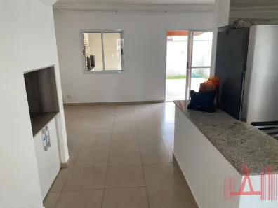 Casa de Condomínio com 3 Quartos para alugar, 110m² no Jardim São Pedro, Mogi das Cruzes