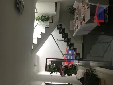 Sobrado com 4 Quartos à venda, 241m² no Vila Osasco, Osasco