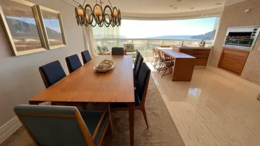 Apartamento com 3 Quartos para alugar, 175m² no Centro, Balneário Camboriú
