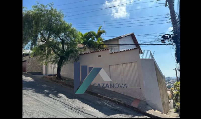 Casa com 4 quartos — Alto Caiçaras, Belo Horizonte
