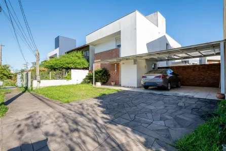 Casa com 3 Quartos à venda, 231m² no Hípica, Porto Alegre