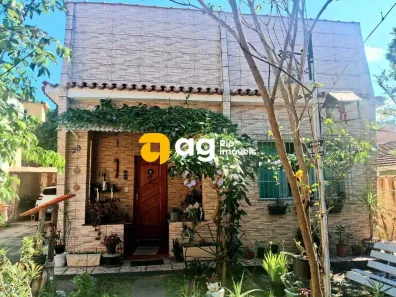 Casa com 5 Quartos à venda, 372m² no Centro, Nilópolis