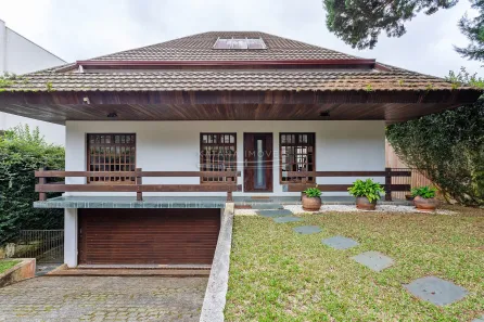 Casa com 4 Quartos à venda, 600m² no Vista Alegre, Curitiba