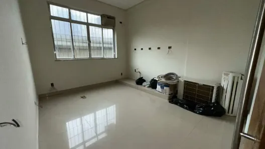Sala Comercial à venda, 50m² no Centro, Santos