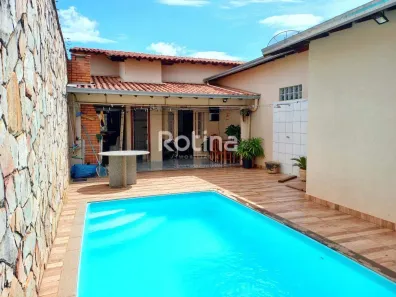 Casa com 5 Quartos à venda, 213m² no Segismundo Pereira, Uberlândia