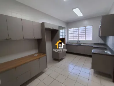 Casa com 3 Quartos para alugar, 280m² no Universitário, São José do Rio Preto