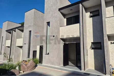 Casa de Condomínio com 2 Quartos para alugar, 81m² no Vila Omízollo, Louveira