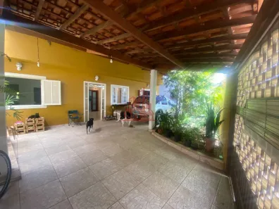 Casa com 2 Quartos à venda, 268m² no Jardim Sandra, Cotia