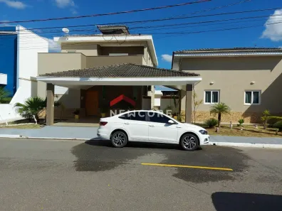 Sobrado com 3 Quartos à venda, 459m² no Piracangaguá, Taubaté