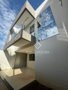 Casa com 3 Quartos à venda, 105m² no Planalto, Montes Claros