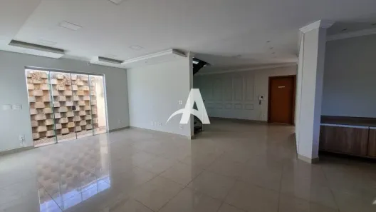 Casa com 4 Quartos para alugar, 360m² no Daniel Fonseca, Uberlândia