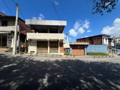 Casa com 2 Quartos para alugar, 269m² no Vila Canária, Salvador