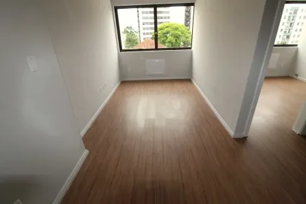 Sala Comercial à venda, 83m² no Petrópolis, Porto Alegre
