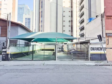 Lote/Terreno à venda, 300m² no Cidade Monções, São Paulo