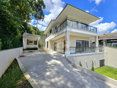 Casa de Condomínio com 4 Quartos à venda, 280m² no Vargem Grande, Teresópolis