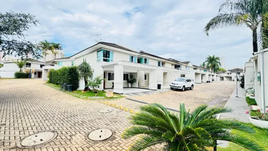 Casa de Condomínio com 3 Quartos à venda, 200m² no Parque Amazônia, Goiânia