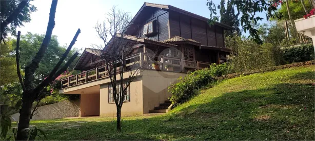 Casa de Condomínio com 5 Quartos para venda ou aluguel, 357m² no Caraguatá, Mairiporã