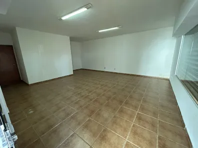 Ponto Comercial para alugar, 44m² no Santa Genoveva, Goiânia