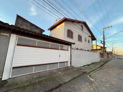 Sobrado com 3 Quartos à venda, 218m² no Jardim Emília, Jacareí