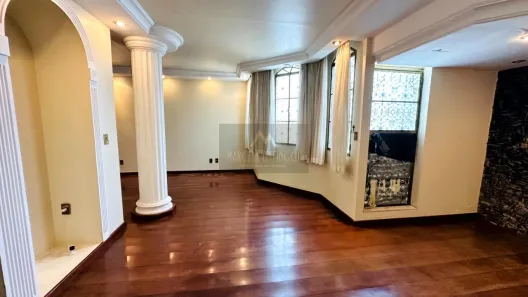 Imóvel Comercial com 3 Quartos à venda, 336m² no Centro, Jundiaí