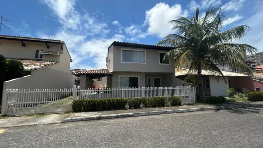 Sobrado com 5 Quartos para alugar, 250m² no Centro, Lauro de Freitas