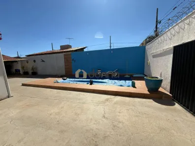 Imóvel Comercial com 2 Quartos à venda, 100m² no Jardim Seriema, Uberaba