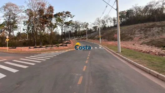 Lote/Terreno à venda, 833m² no Cachoeira, Betim