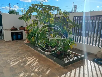 Casa com 3 Quartos à venda, 292m² no Centro, Marília