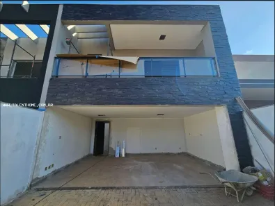 Casa com 3 Quartos à venda, 200m² no Brasília, Londrina
