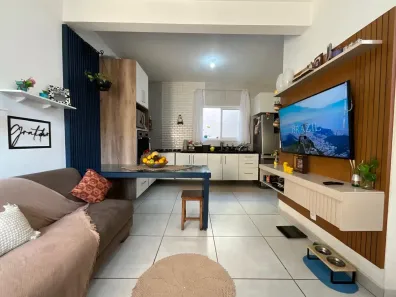 Casa de Condomínio com 2 Quartos à venda, 100m² no Dona Catarina, Mairinque