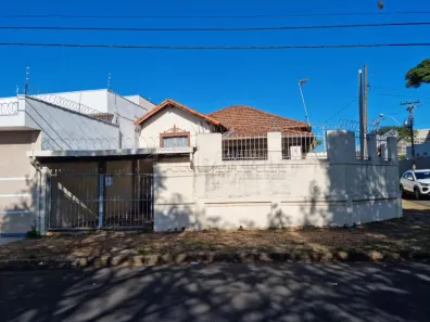 Casa com 3 Quartos à venda, 196m² no Vila Prado, São Carlos