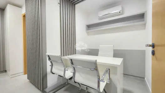 Sala Comercial à venda, 61m² no Santana, Porto Alegre