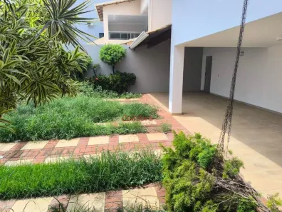 Casa com 3 Quartos à venda, 267m² no Santos Dumont, Governador Valadares
