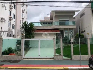 Casa com 3 Quartos à venda, 325m² no Campinas, São José