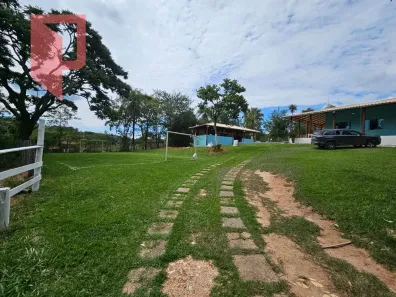 Fazenda/Sítio com 4 Quartos à venda, 250m² no Pinhões, Santa Luzia