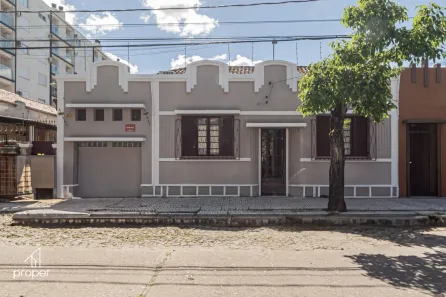 Casa com 5 Quartos à venda, 216m² no Centro, Pelotas