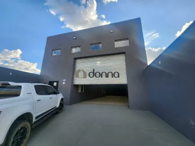 Galpão/Depósito/Armazém para alugar, 180m² no Parque das Laranjeiras, Uberaba