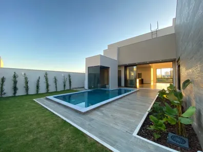 Casa de Condomínio com 3 Quartos à venda, 291m² no Granja Marileusa, Uberlândia