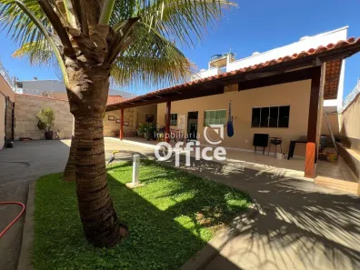 Casa com 3 Quartos à venda, 210m² no JK Nova Capital, Anápolis