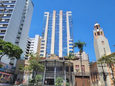 Sala Comercial para alugar, 682m² no Centro, Juiz de Fora