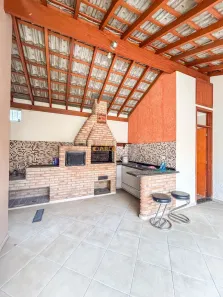Sobrado com 3 Quartos à venda, 220m² no Loteamento Villa Branca, Jacareí