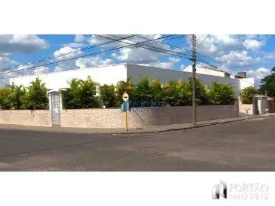 Imóvel Comercial com 3 Quartos à venda, 346m² no Vila Cardia, Bauru