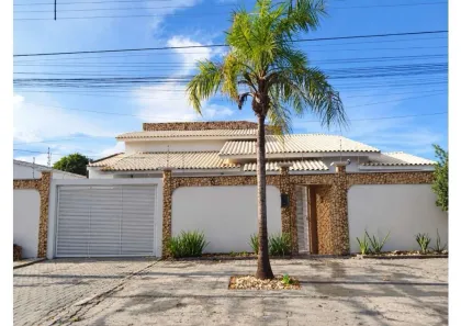 Casa com 5 Quartos para alugar, 222m² no Plano Diretor Sul, Palmas