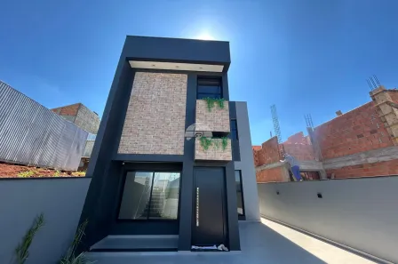 Sobrado com 2 Quartos à venda, 109m² no Fraron, Pato Branco