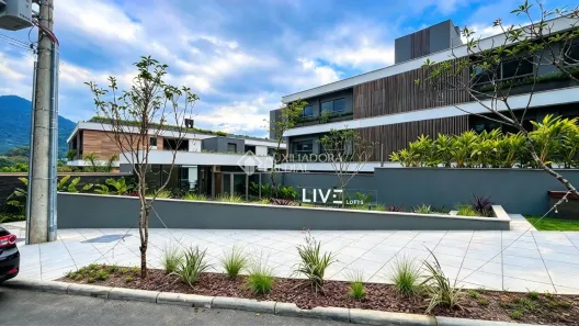 Apartamento com 2 Quartos para alugar, 92m² no Cacupé, Florianópolis